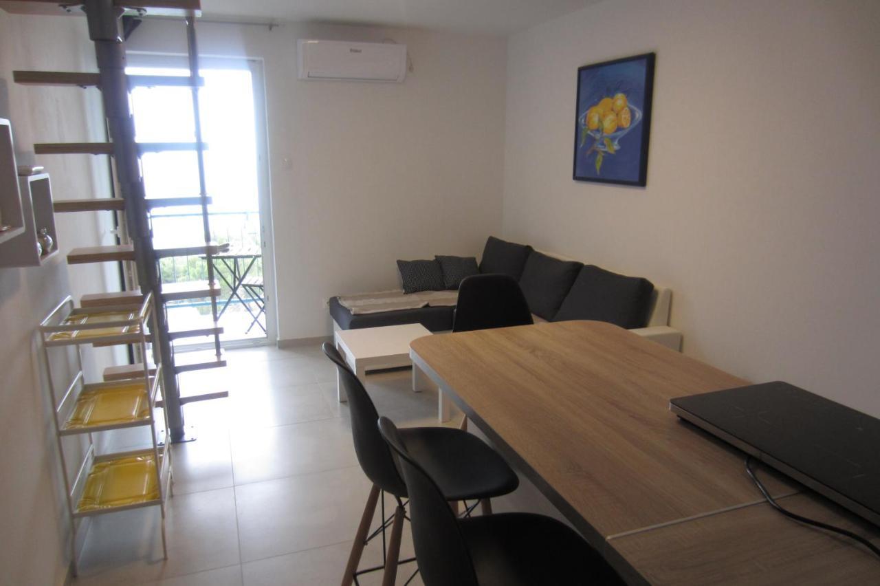 Apartman Valinor Miholascica Exterior photo
