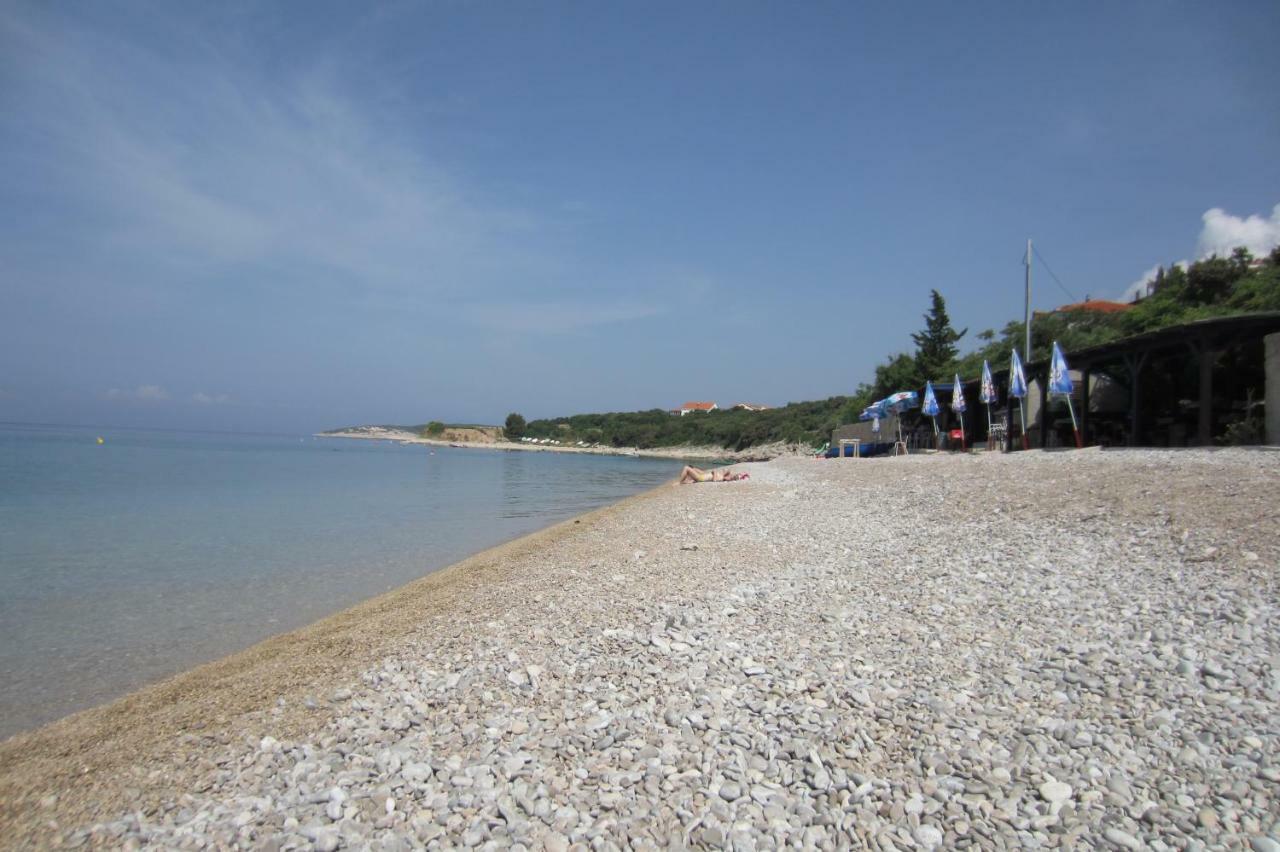 Apartman Valinor Miholascica Exterior photo