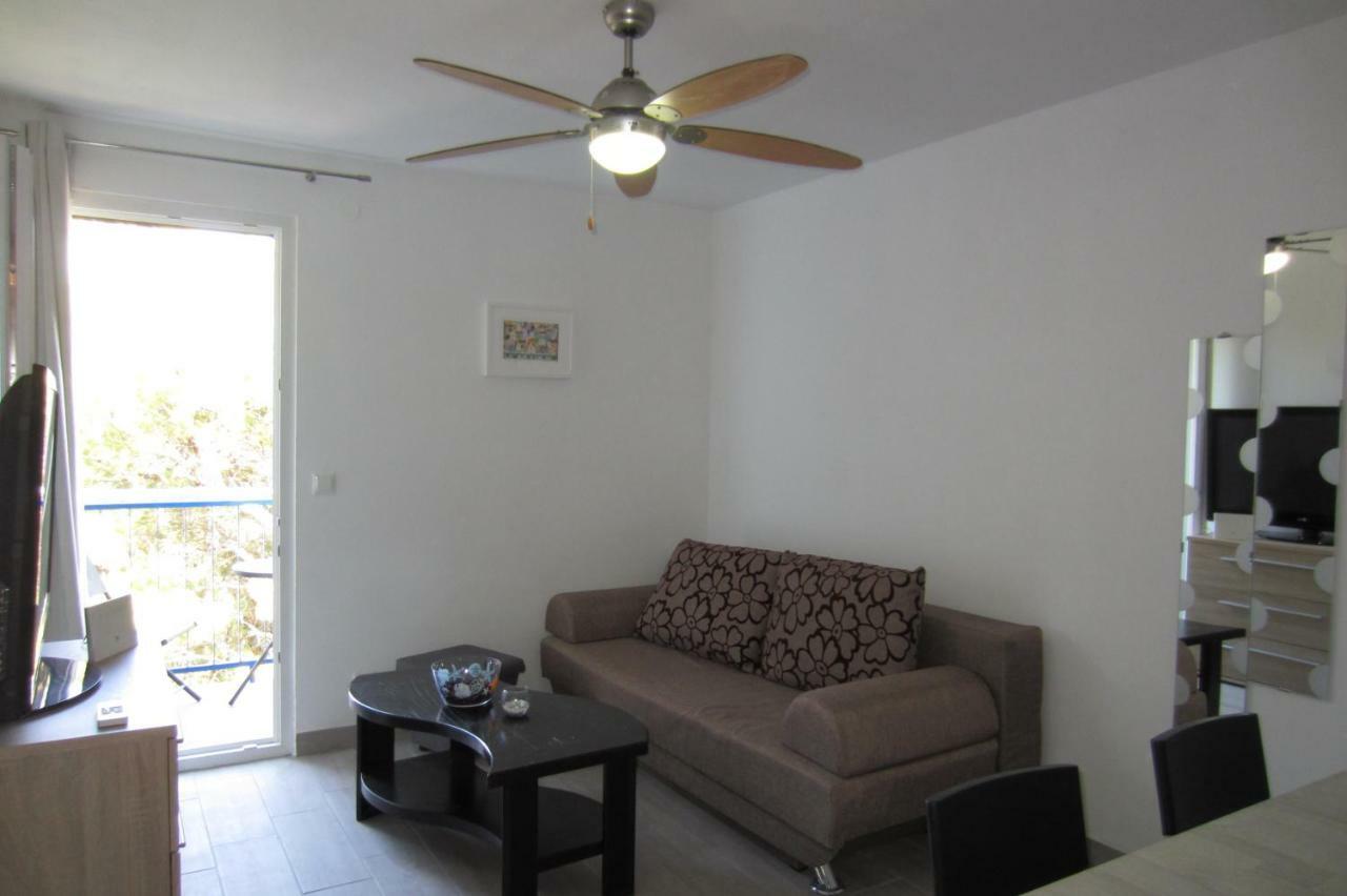 Apartman Valinor Miholascica Exterior photo
