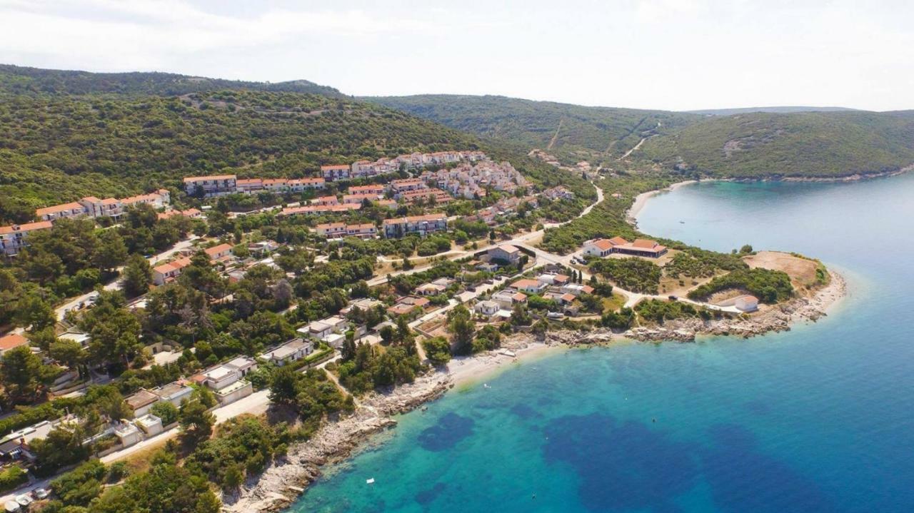 Apartman Valinor Miholascica Exterior photo
